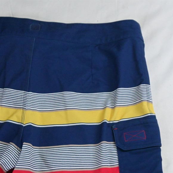 Sperry 36 x 8" Red Blue Stripe Linerless Hybrid Board Shorts - Picture 4 of 5